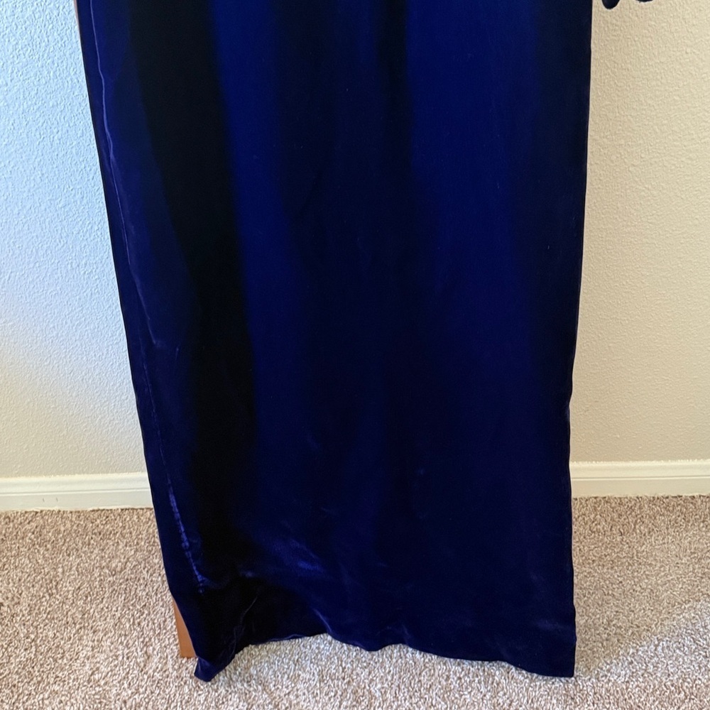 Vintage Christian Dior, Elegant deep, Purple Velvet Dress size 8 - Picture 6 of 9
